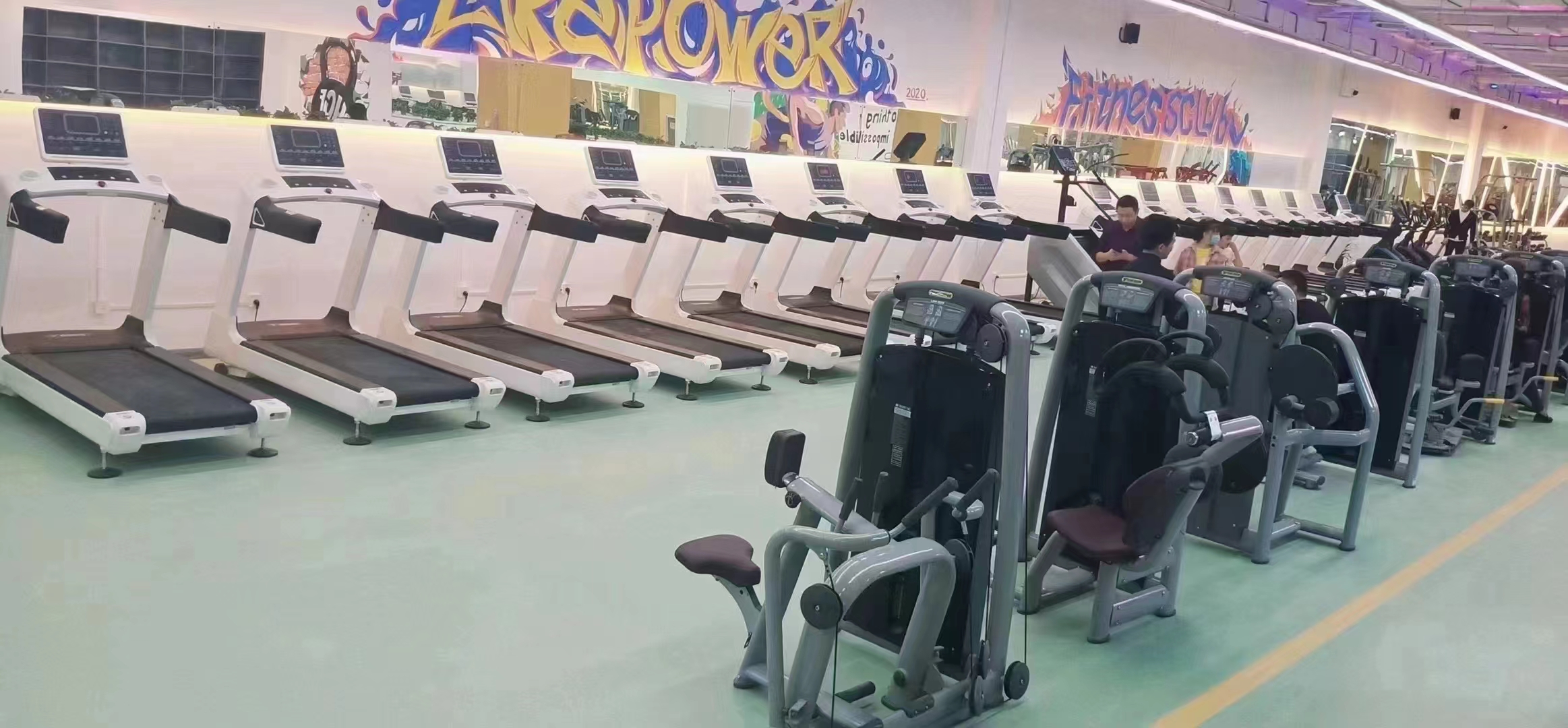 跑步机怎么跑步减肥效果好？看看跑步机健身正确的方法 